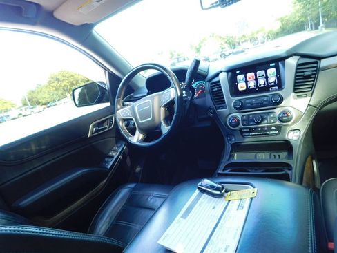 Used 2019 GMC Yukon Denali w/ Denali Ultimate Package AWD/4WD image 7