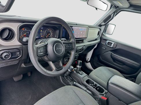 Used 2024 Jeep Wrangler Unlimited Sport AWD/4WD image 7