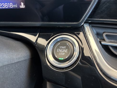 Certified 2024 Chevrolet Trax RS w/ Sunroof Package image 30