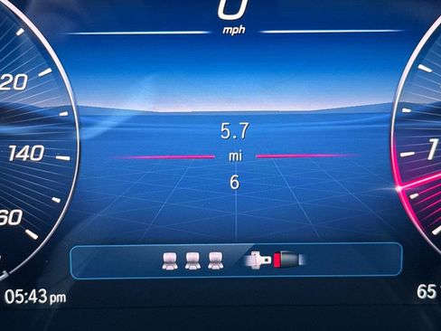 New 2026 Mercedes-Benz GLC 300 image 34