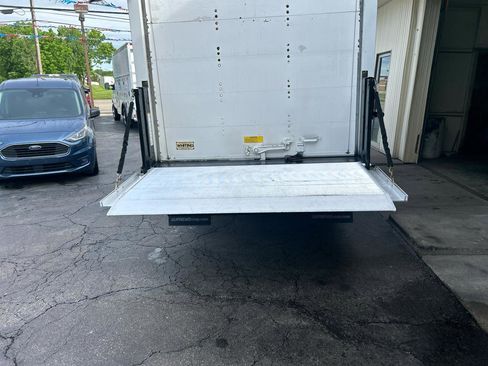 Used 2015 Chevrolet Express 3500 RWD image 8