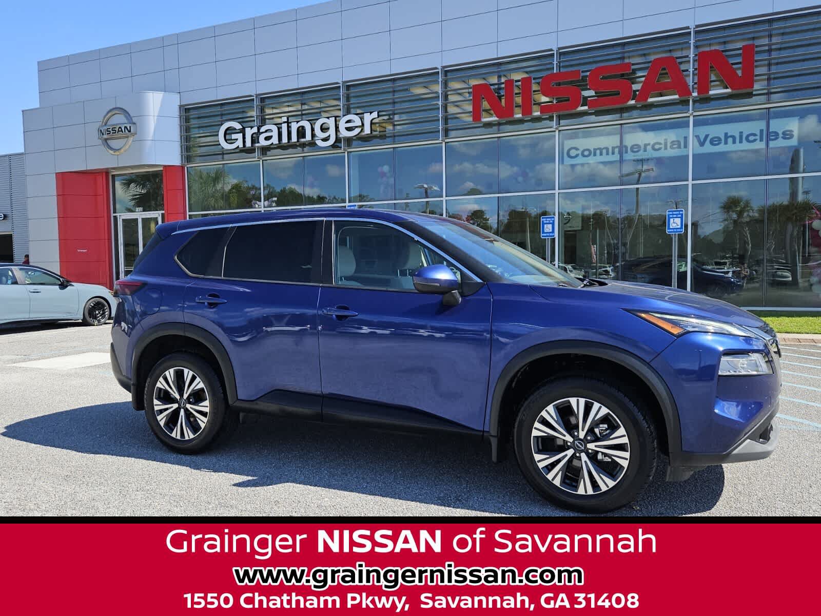 Used 2022 Nissan Rogue SV FWD image 1