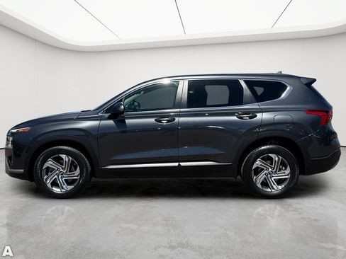Used 2023 Hyundai Santa Fe SE FWD image 2