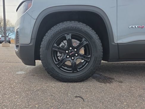 Used 2023 GMC Acadia AT4 w/ Technology Package image 28