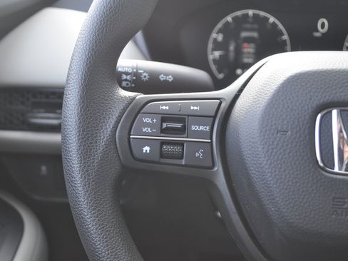 Certified 2025 Honda HR-V LX image 19