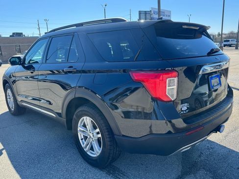 Used 2023 Ford Explorer XLT w/ Equipment Group 202A AWD/4WD image 5