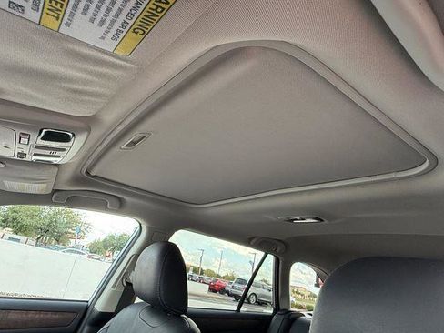 Used 2016 Subaru Outback 2.5i Limited image 16