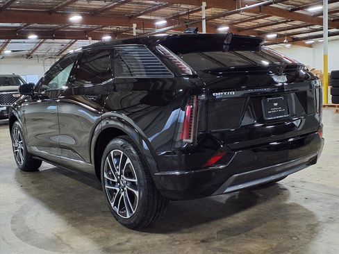New 2026 Cadillac Optiq Sport 1 image 10
