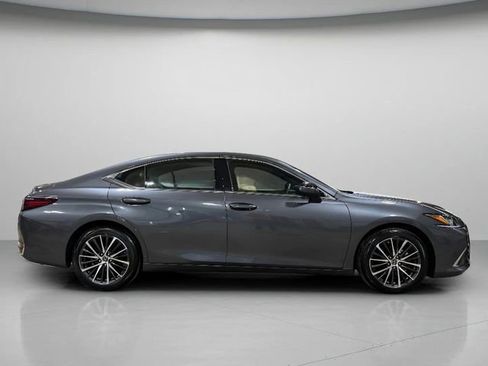 Used 2024 Lexus ES 250 w/ Premium Package AWD/4WD image 4