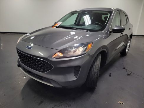 Used 2021 Ford Escape SE image 4