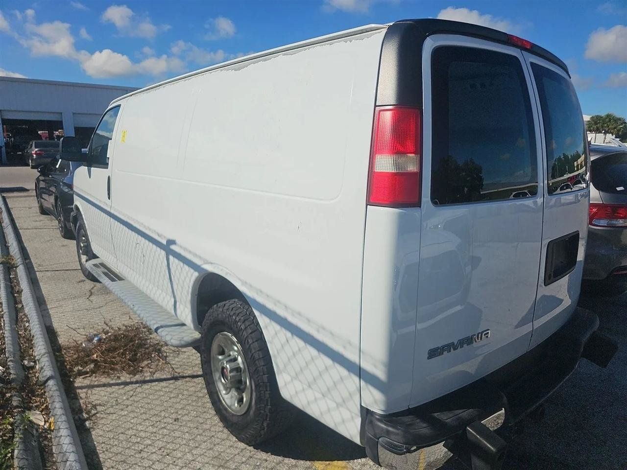 Used 2015 GMC Savana 2500 RWD image 6