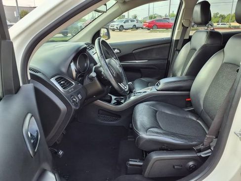 Used 2019 Dodge Journey Crossroad w/ Driver Convenience Group FWD image 6