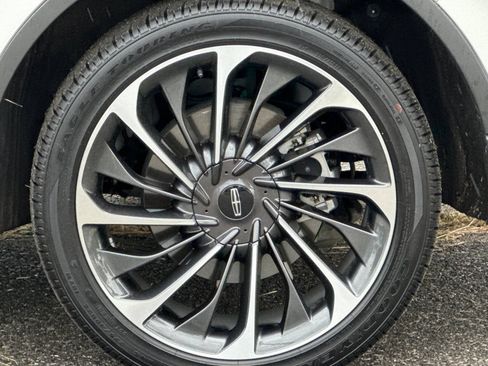 Used 2025 Lincoln Aviator Reserve w/ Luxury Package AWD/4WD image 23