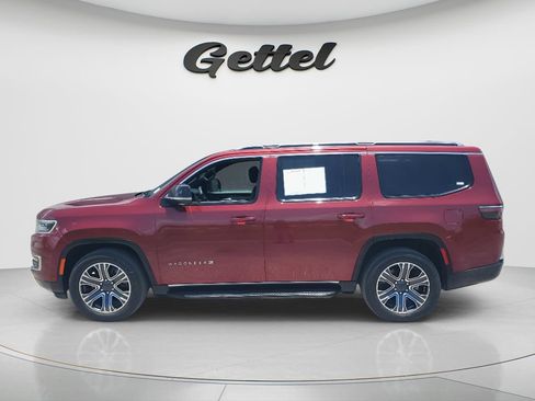 Used 2024 Jeep Wagoneer Series II w/ Flexible Seating Group AWD/4WD image 8