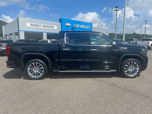 Used 2024 GMC Sierra 1500 Denali w/ Technology Package AWD/4WD image 7