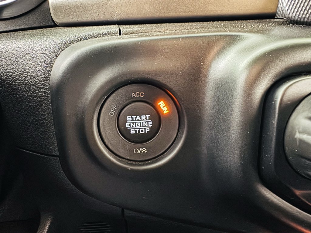Used 2021 Jeep Wrangler Unlimited Sahara AWD/4WD image 14