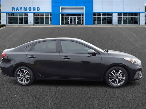 Certified 2023 Kia Forte LXS w/ LXS Technology Package image 2