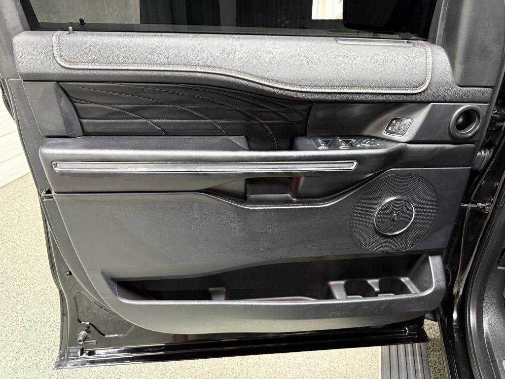Used 2019 Ford Expedition Max Platinum AWD/4WD image 28