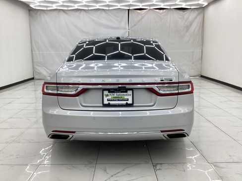 Used 2017 Lincoln Continental Select image 10