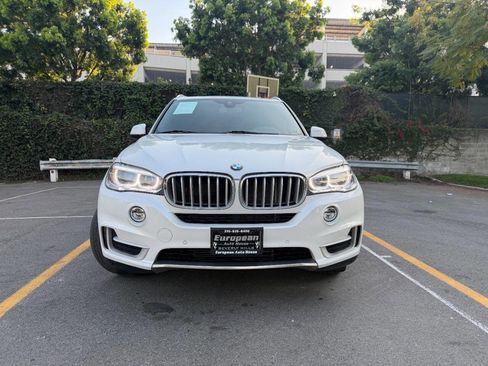 Used 2018 BMW X5 xDrive35i w/ Driving Assistance Package AWD/4WD image 3