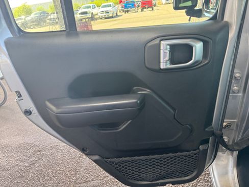 Used 2019 Jeep Wrangler Unlimited Sport S AWD/4WD image 26
