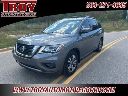 Used 2020 Nissan Pathfinder S image 1