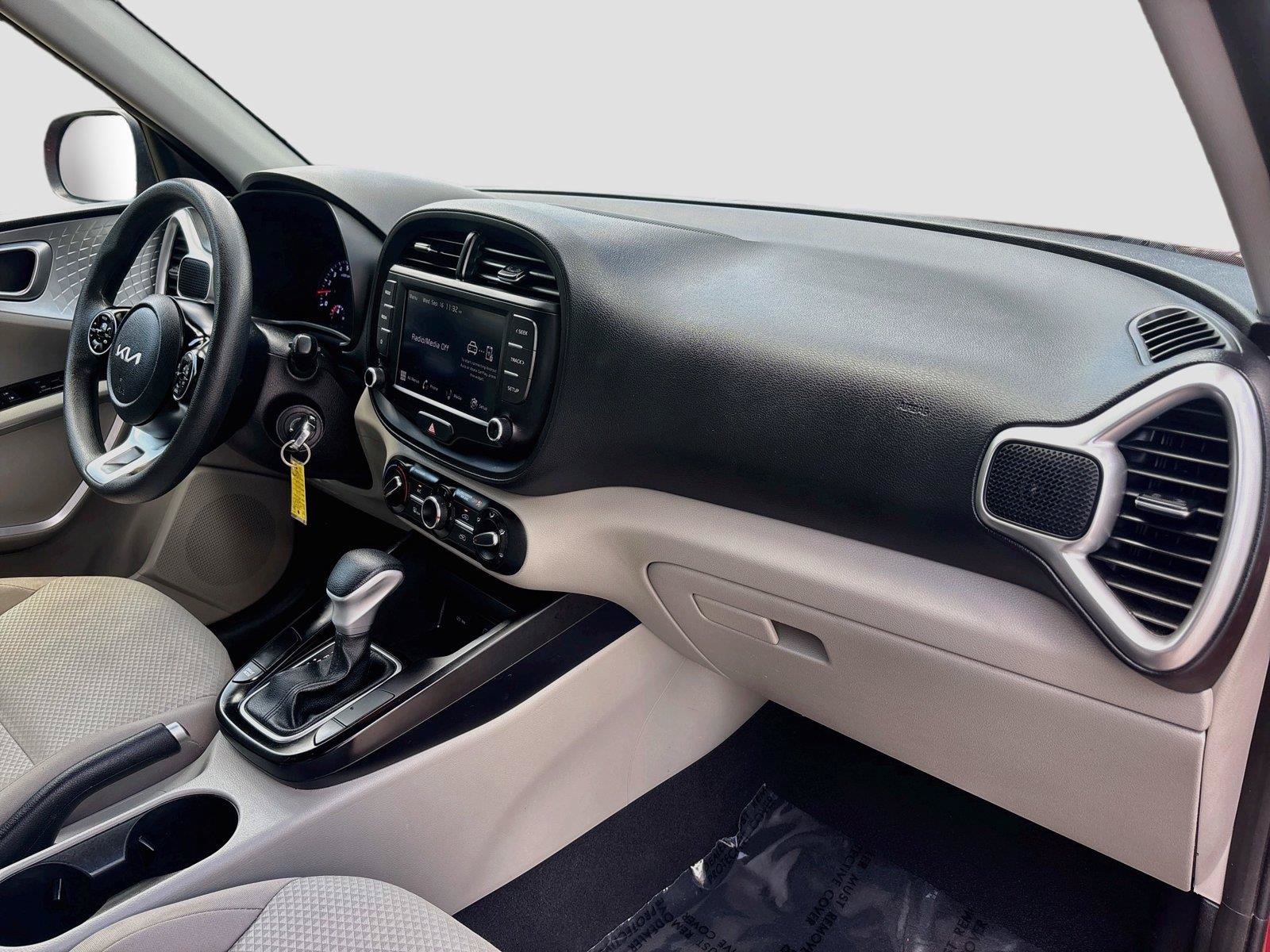 Used 2022 Kia Soul LX w/ Technology Package FWD image 24