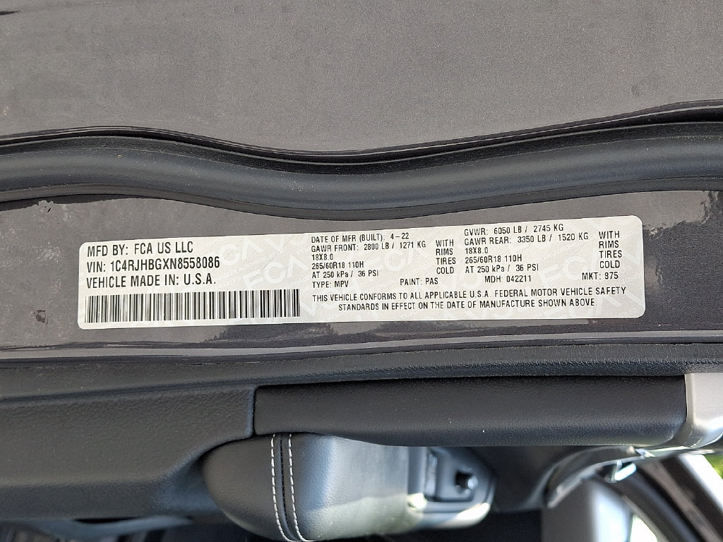Used 2022 Jeep Grand Cherokee Limited AWD/4WD image 30