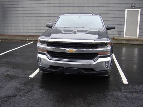 Used 2019 Chevrolet Silverado 1500 LT w/ All Star Edition image 3