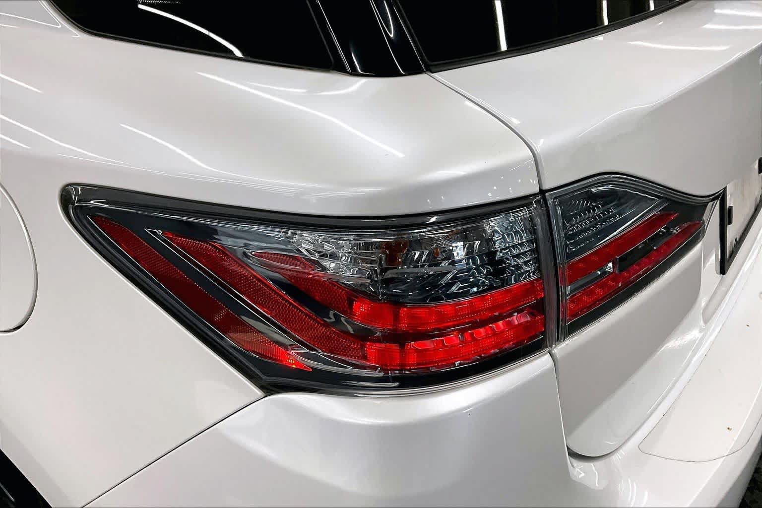 Used 2017 Lexus CT 200h w/ Seat Comfort Package FWD image 28