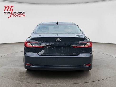 Used 2025 Toyota Camry LE FWD image 11