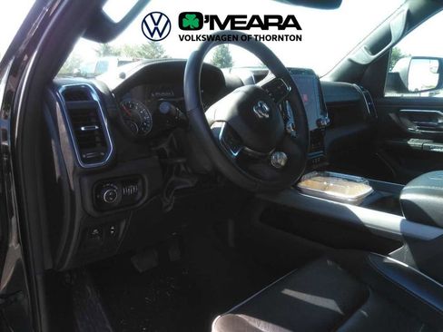 Used 2025 RAM 1500 Laramie AWD/4WD image 3