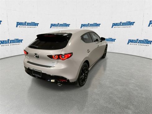 New 2026 MAZDA MAZDA3 Hatchback w/Premium Plus Pkg image 11