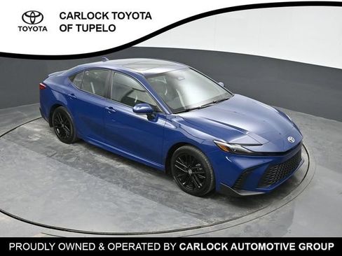 Used 2025 Toyota Camry SE image 33