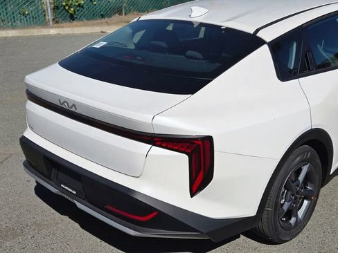 New 2026 Kia K4 FWD image 7