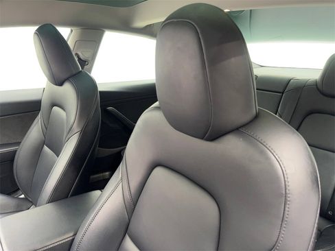 Used 2023 Tesla Model 3 Performance image 27