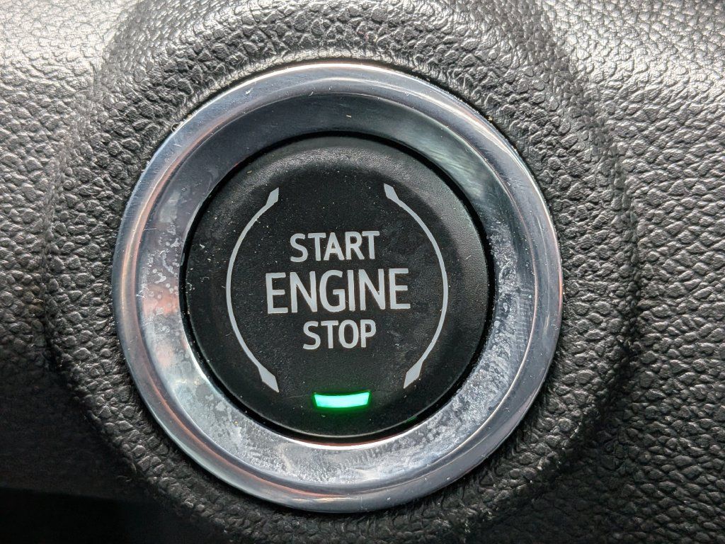 Used 2022 Chevrolet TrailBlazer LT FWD image 28