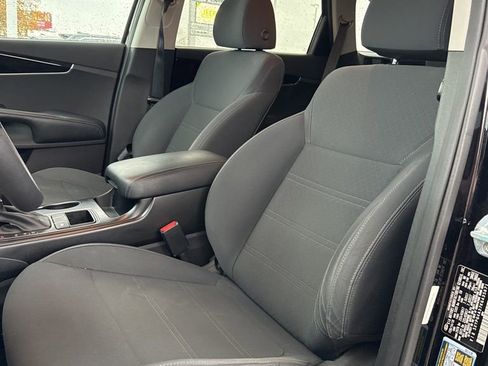 Used 2019 Kia Sorento LX image 10