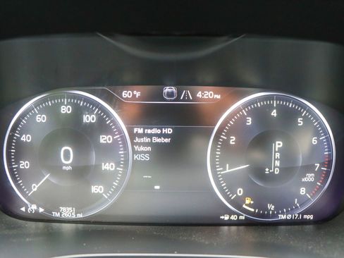 Used 2018 Volvo XC60 T6 R-Design w/ Convenience Package AWD/4WD image 32