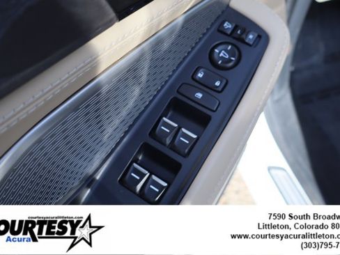 Used 2023 Acura MDX SH-AWD w/ Advance Package image 26