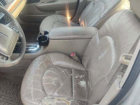 Used 2000 Lincoln Continental FWD image 12
