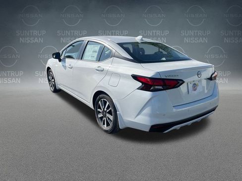 Used 2025 Nissan Versa SV w/ Trunk Package image 41