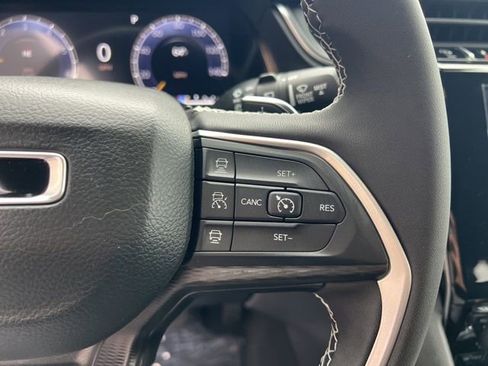 New 2025 Jeep Grand Cherokee Laredo w/ Trailer Tow Package image 12