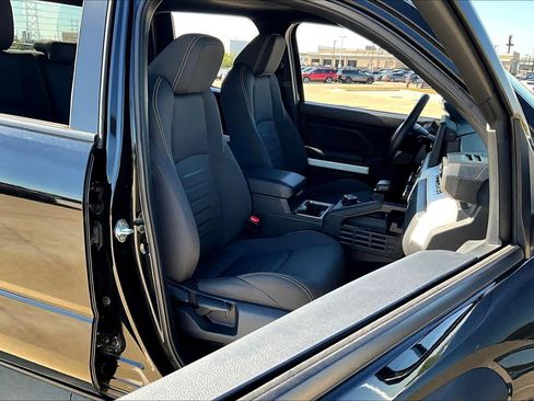 Used 2024 Toyota Tacoma TRD Off-Road image 8