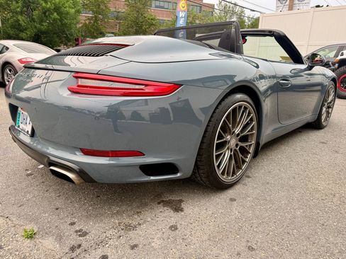 Used 2017 Porsche 911 Carrera image 19