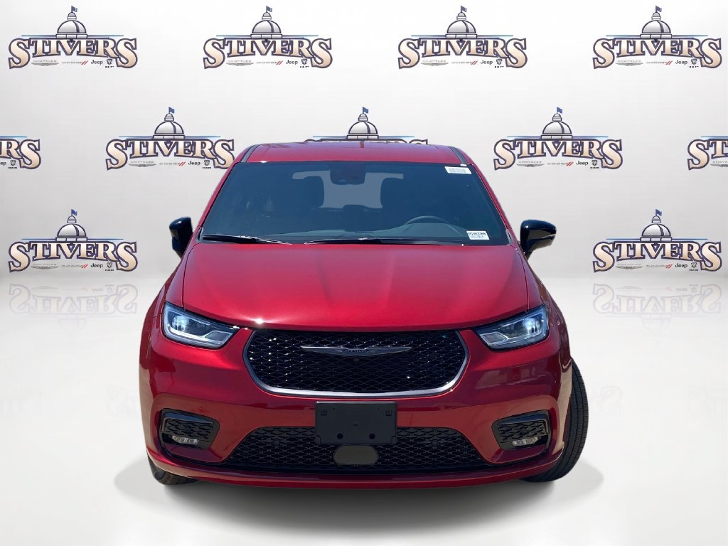 New 2026 Chrysler Pacifica Select AWD/4WD image 2