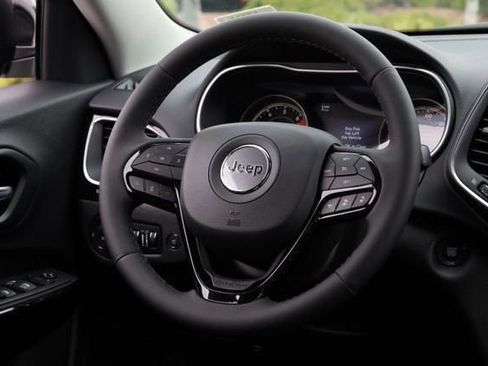 New 2023 Jeep Cherokee Altitude Lux image 23