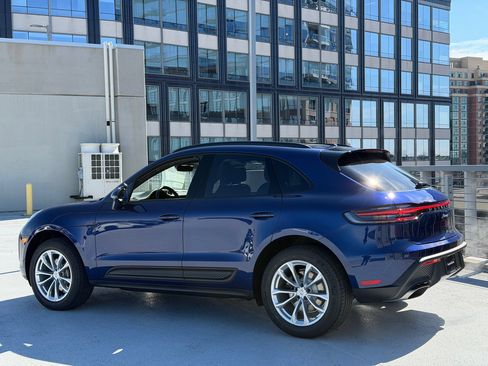 Used 2026 Porsche Macan AWD/4WD image 3