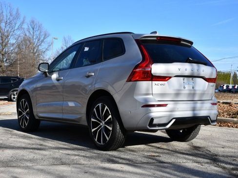 Certified 2025 Volvo XC60 B5 Plus image 5