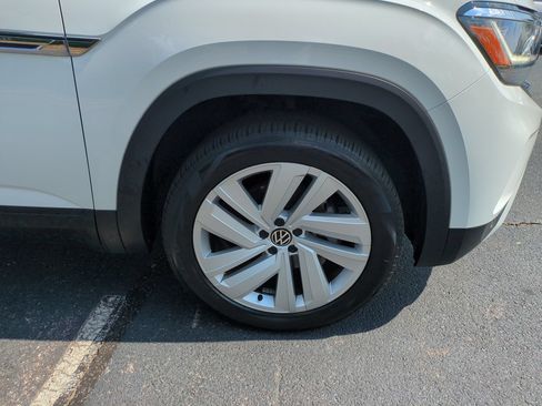 Used 2023 Volkswagen Atlas Cross Sport SE FWD image 12